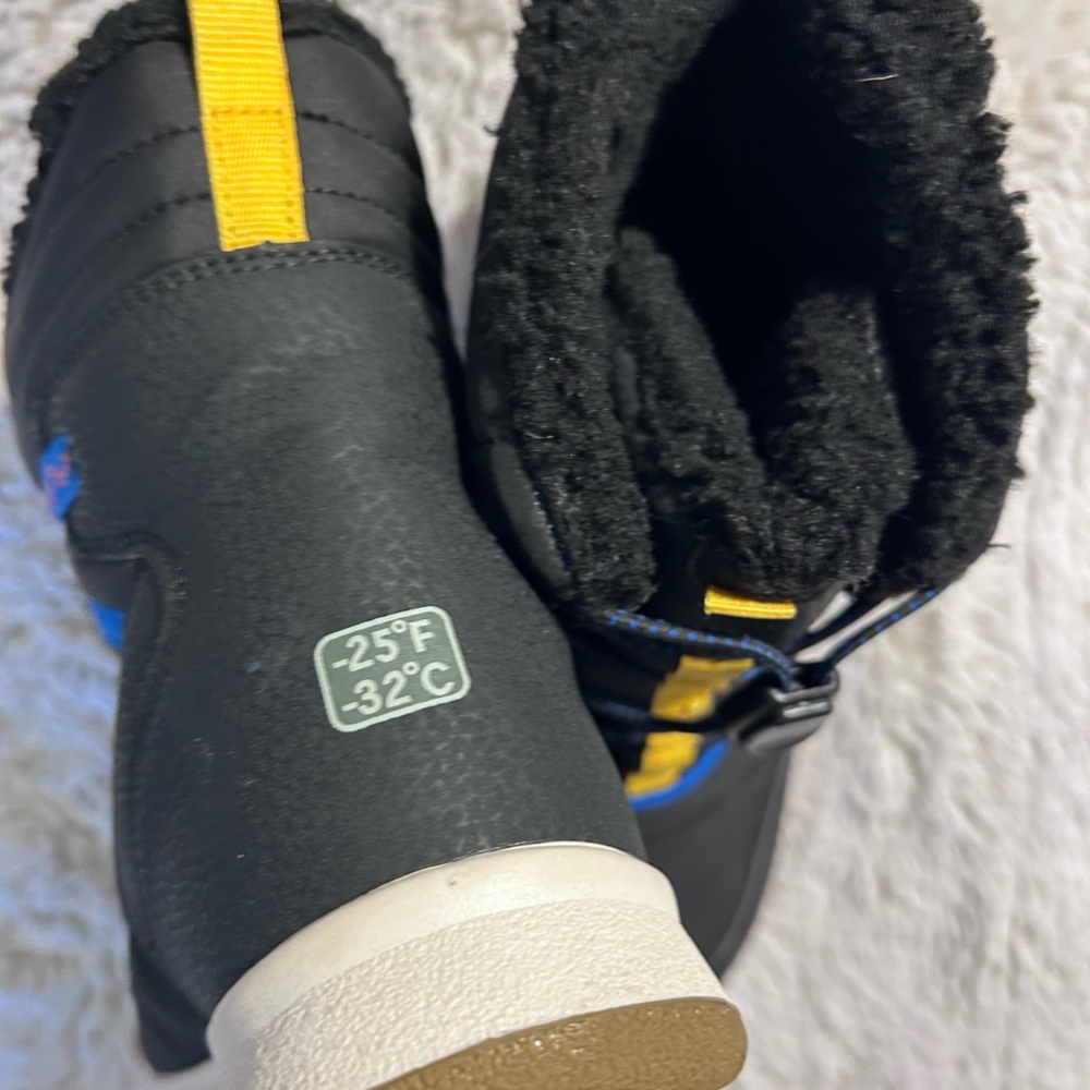 Merrell Kids Black and Blue Rain & Snow Boots size 4 - Picture 7 of 9